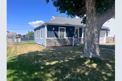 194 W 1900 N, Sunset, UT 84015 - Photo 2