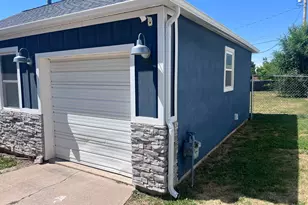 194 W 1900 N, Sunset, UT 84015 - Photo 4