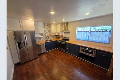 194 W 1900 N, Sunset, UT 84015 - Photo 8