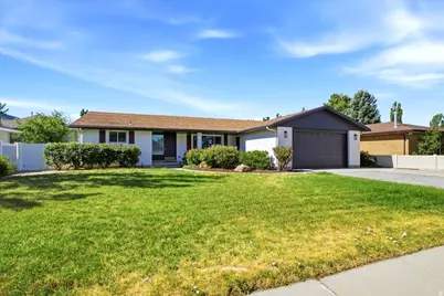 1676 E 11245 S, Sandy, UT 84092 - Photo 2
