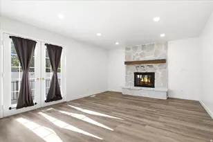 1676 E 11245 S, Sandy, UT 84092 - Photo 4