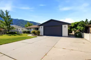 1676 E 11245 S, Sandy, UT 84092 - Photo 2