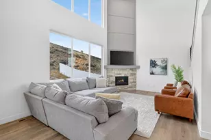 2323 E Patriot Dr, Eagle Mountain, UT 84005 - Photo 4