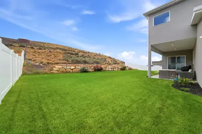 2323 E Patriot Dr, Eagle Mountain, UT 84005 - Photo 32