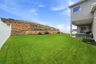 2323 E Patriot Dr, Eagle Mountain, UT 84005 - Photo 32