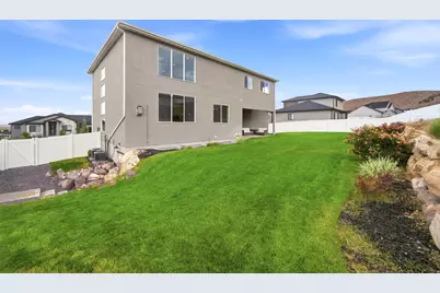 2323 E Patriot Dr, Eagle Mountain, UT 84005 - Photo 34