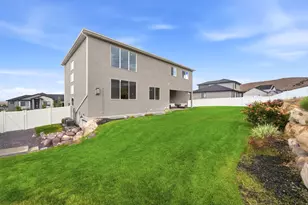 2323 E Patriot Dr, Eagle Mountain, UT 84005 - Photo 34