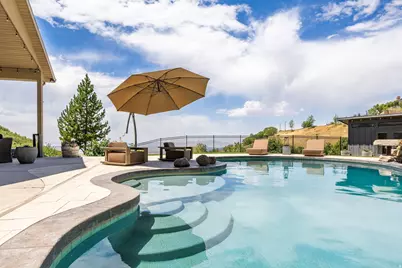 407 E Hidden Lake Dr, Bountiful, UT 84010 - Photo 16