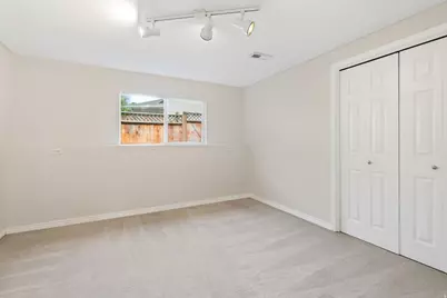 1542 N 2575 E, Layton, UT 84040 - Photo 36