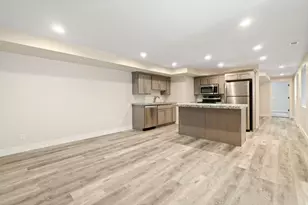 1542 N 2575 E, Layton, UT 84040 - Photo 46