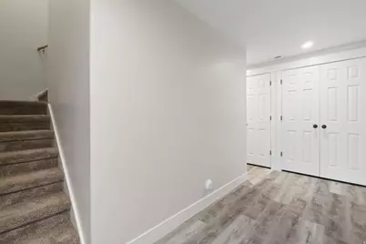 1542 N 2575 E, Layton, UT 84040 - Photo 38