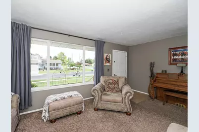 2684 W Toni Lee St S, West Jordan, UT 84088 - Photo 8