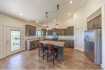 1204 E 250 S, Tremonton, UT 84337 - Photo 14