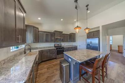 1204 E 250 S, Tremonton, UT 84337 - Photo 16