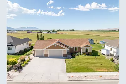 1204 E 250 S, Tremonton, UT 84337 - Photo 1