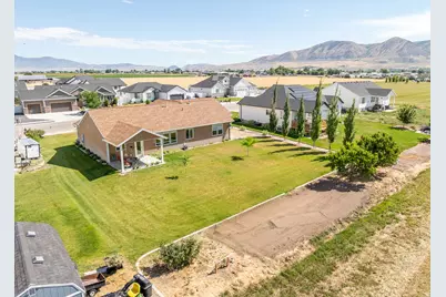 1204 E 250 S, Tremonton, UT 84337 - Photo 34