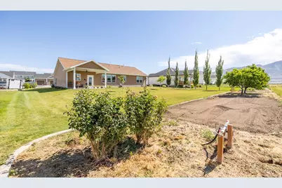 1204 E 250 S, Tremonton, UT 84337 - Photo 30