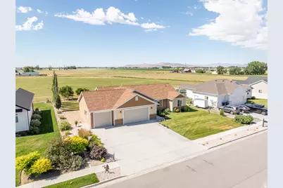 1204 E 250 S, Tremonton, UT 84337 - Photo 34