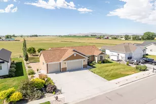 1204 E 250 S, Tremonton, UT 84337 - Photo 34