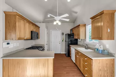 286 N 1130 E, Lindon, UT 84042 - Photo 12