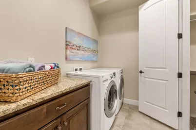 2073 N Coral Ridge Dr, Washington, UT 84780 - Photo 20