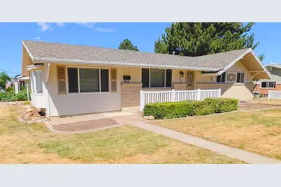 895 N Stoneybrook Rd, Kaysville, UT 84037 - Photo 2