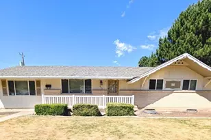895 N Stoneybrook Rd, Kaysville, UT 84037 - Photo 2