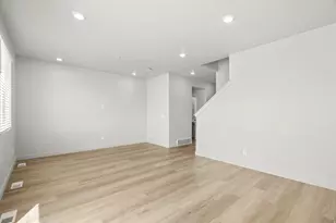 932 E Eden St, Eagle Mountain, UT 84005 - Photo 10