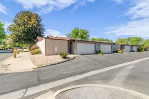 1579 E 5975 S, Salt Lake City, UT 84121 - Photo 38