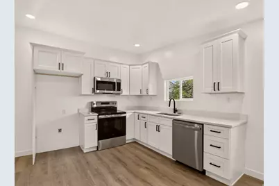 785 S 400 E, Price, UT 84501 - Photo 2
