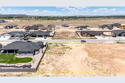 3793 W 925 St N #13, Cedar City, UT 84721 - Photo 10