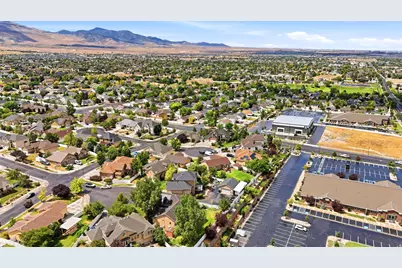 5668 W Tuscan Rose Cir S, Herriman, UT 84096 - Photo 8
