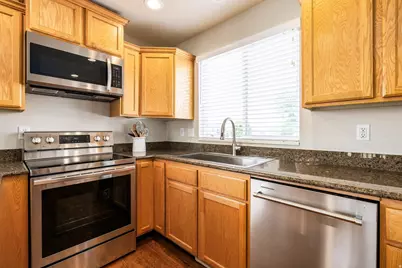 1292 W 2050 S, Woods Cross, UT 84087 - Photo 8