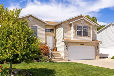 1292 W 2050 S, Woods Cross, UT 84087 - Photo 1