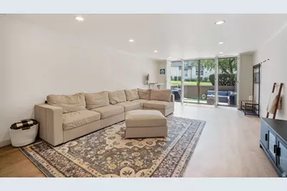 939 S Donner Way #101, Salt Lake City, UT 84108 - Photo 2