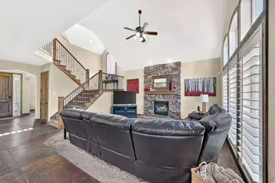 1043 E Mach Schnell Dr, Sandy, UT 84094 - Photo 8