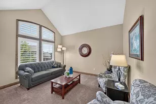 1043 E Mach Schnell Dr, Sandy, UT 84094 - Photo 8