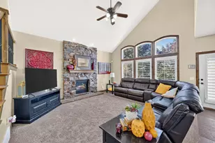 1043 E Mach Schnell Dr, Sandy, UT 84094 - Photo 12
