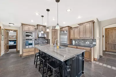 1043 E Mach Schnell Dr, Sandy, UT 84094 - Photo 6