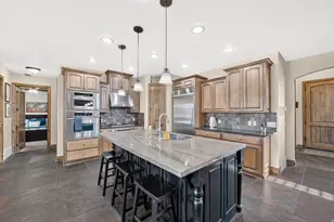 1043 E Mach Schnell Dr, Sandy, UT 84094 - Photo 6