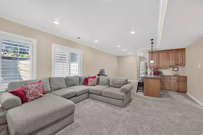 1043 E Mach Schnell Dr, Sandy, UT 84094 - Photo 34