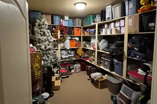 1043 E Mach Schnell Dr, Sandy, UT 84094 - Photo 40