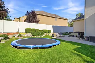 1043 E Mach Schnell Dr, Sandy, UT 84094 - Photo 44