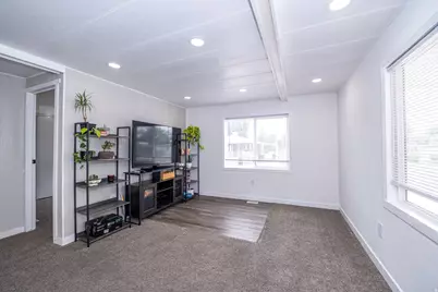 2600 N Hill Field Rd #5, Layton, UT 84041 - Photo 6