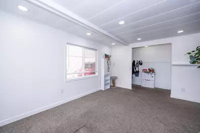 2600 N Hill Field Rd #5, Layton, UT 84041 - Photo 8