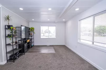 2600 N Hill Field Rd #5, Layton, UT 84041 - Photo 6
