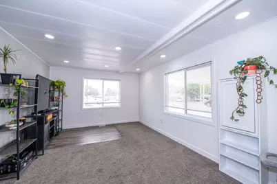 2600 N Hill Field Rd #5, Layton, UT 84041 - Photo 4