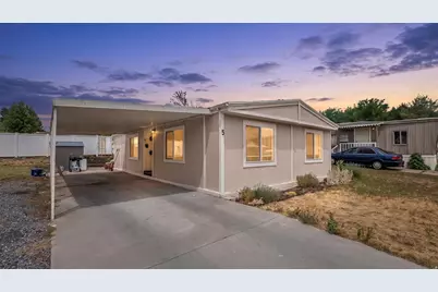 2600 N Hill Field Rd #5, Layton, UT 84041 - Photo 2