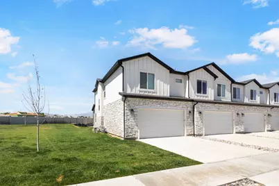 515 W Caroles Way #125, Tooele, UT 84074 - Photo 2
