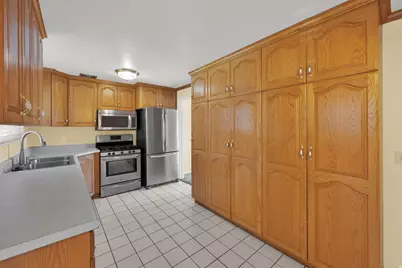 6117 S Glen Oaks St, Murray, UT 84107 - Photo 12